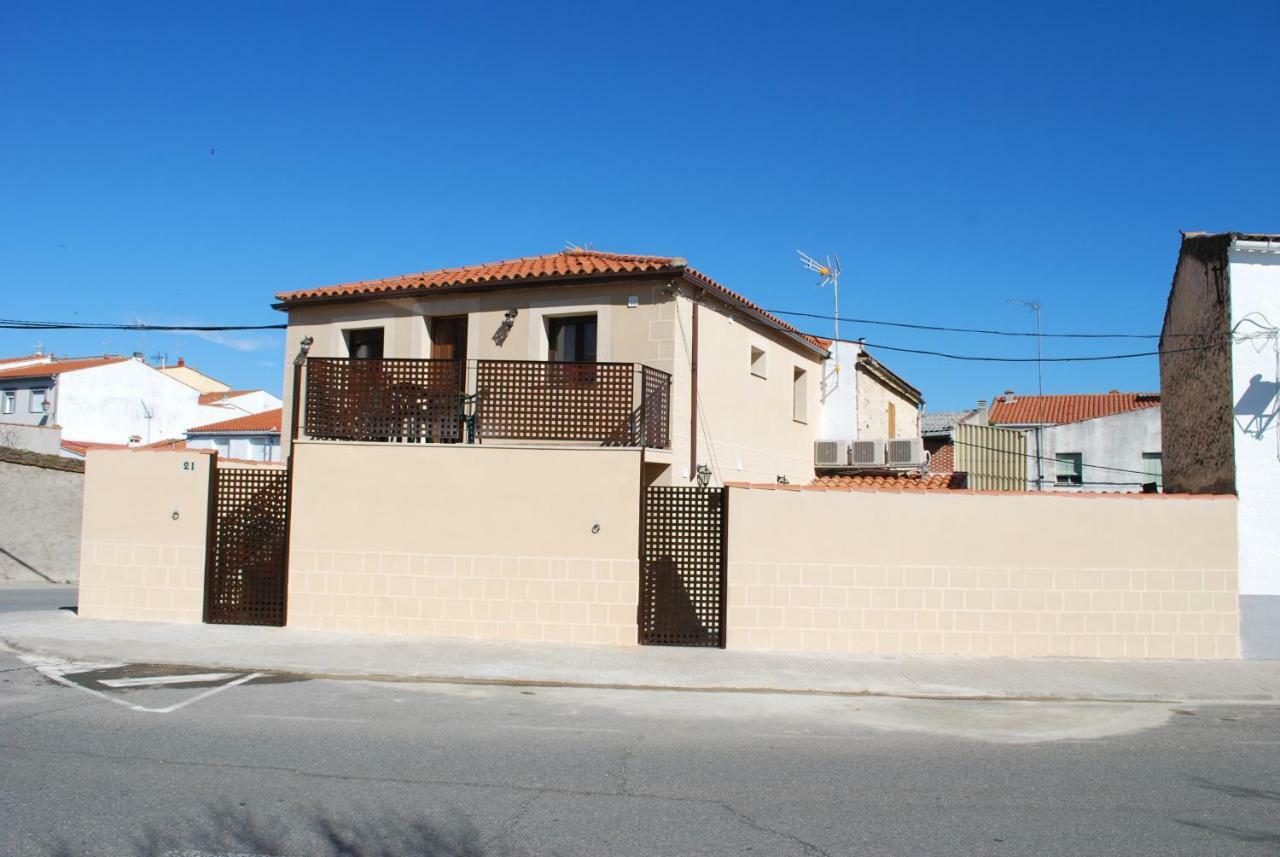 Apartamentos Rurales El Trillo 말파르티다데플라센시아 외부 사진