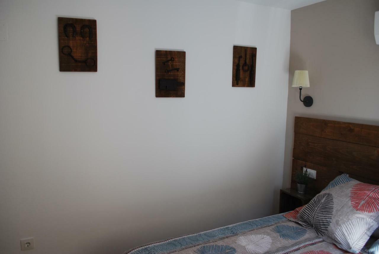 Apartamentos Rurales El Trillo 말파르티다데플라센시아 외부 사진